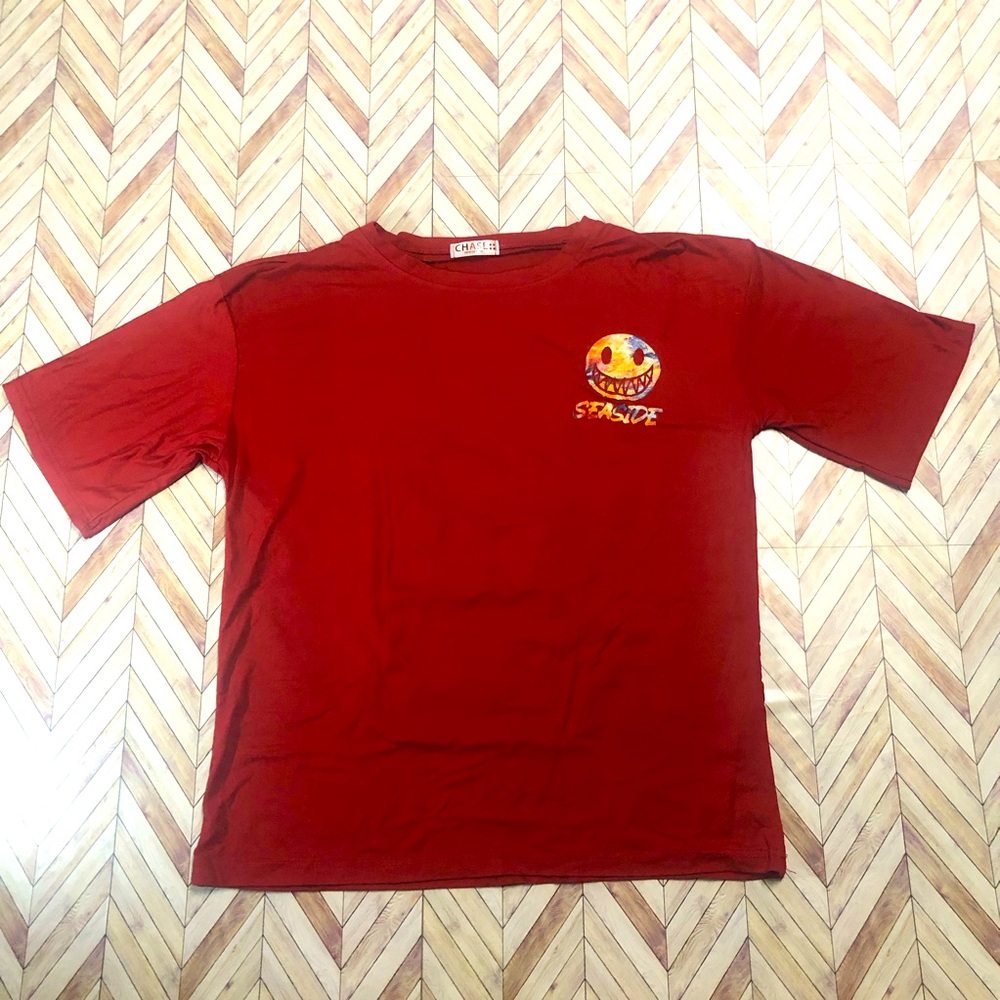 Seaside Smiley Face Graphic Tee Crew Neck Red Tee Mens Size Large. Super soft